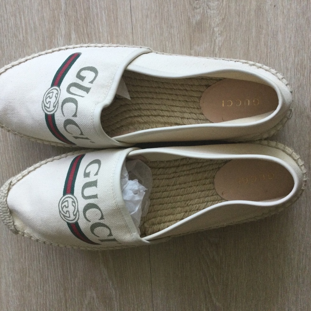 Gucci Cream Canvas Espadrilles with Green and Red Web Accent